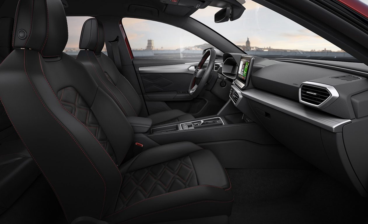 2020 Yeni Seat Leon tanıtıldı. Yenilenen modele 1.1 milyar euro harcandı!