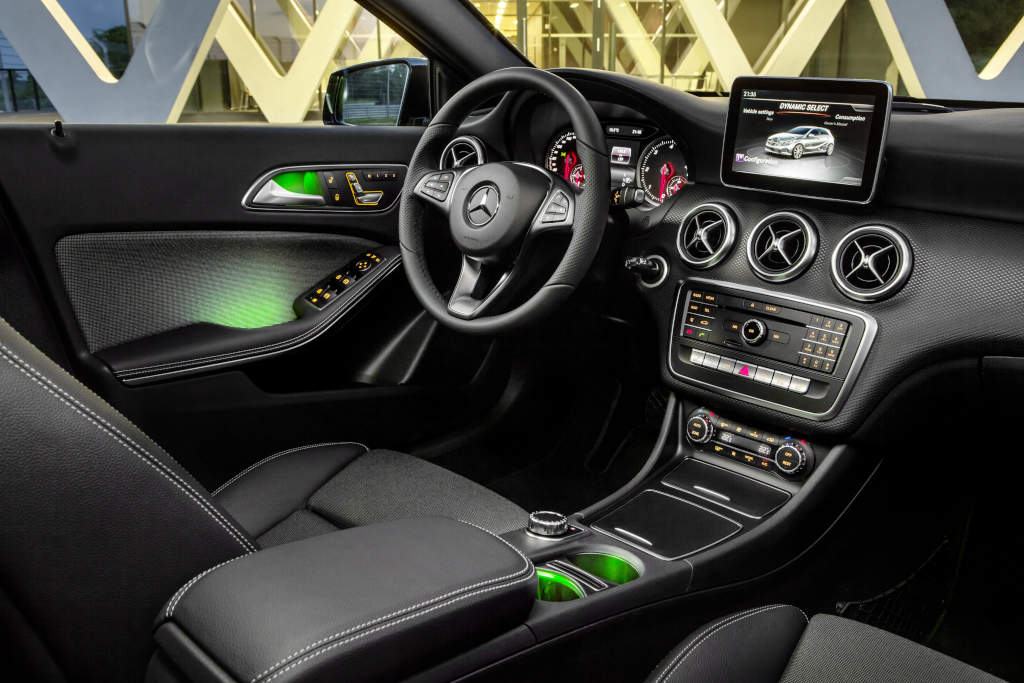 Yenilenen Mercedes A Serisi Foto Galeri