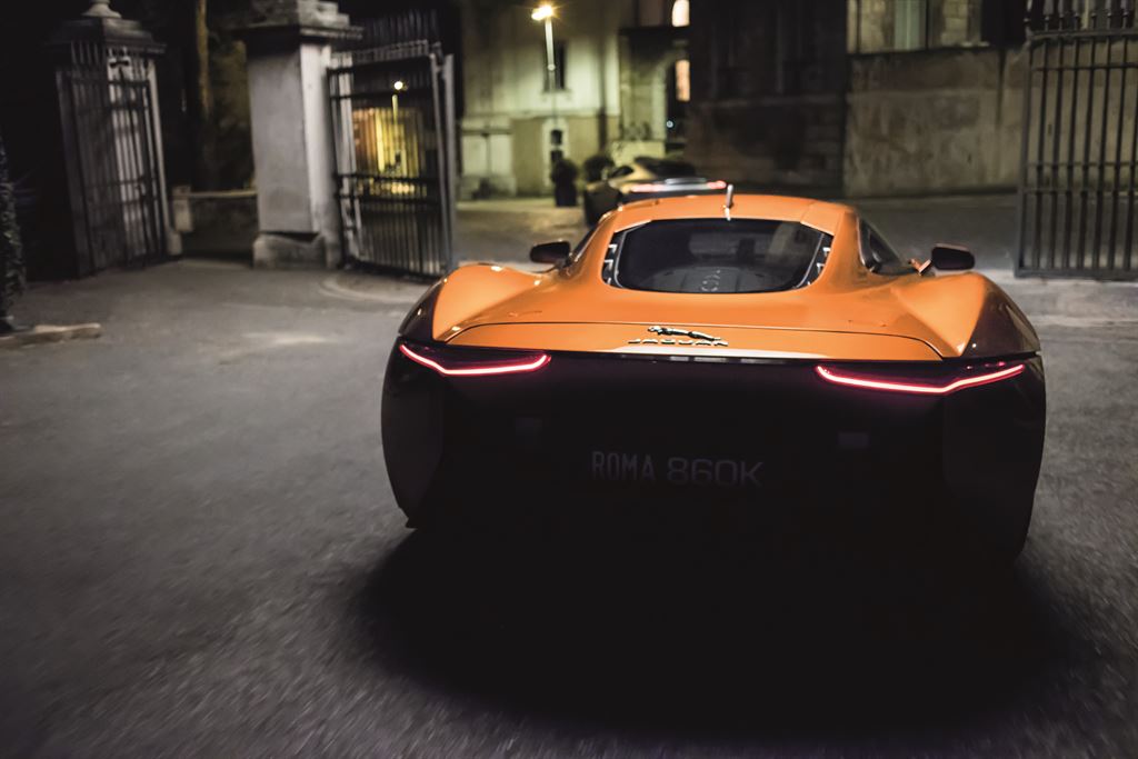 İşte Bond’un Yeni Otomobili Jaguar C-X75
