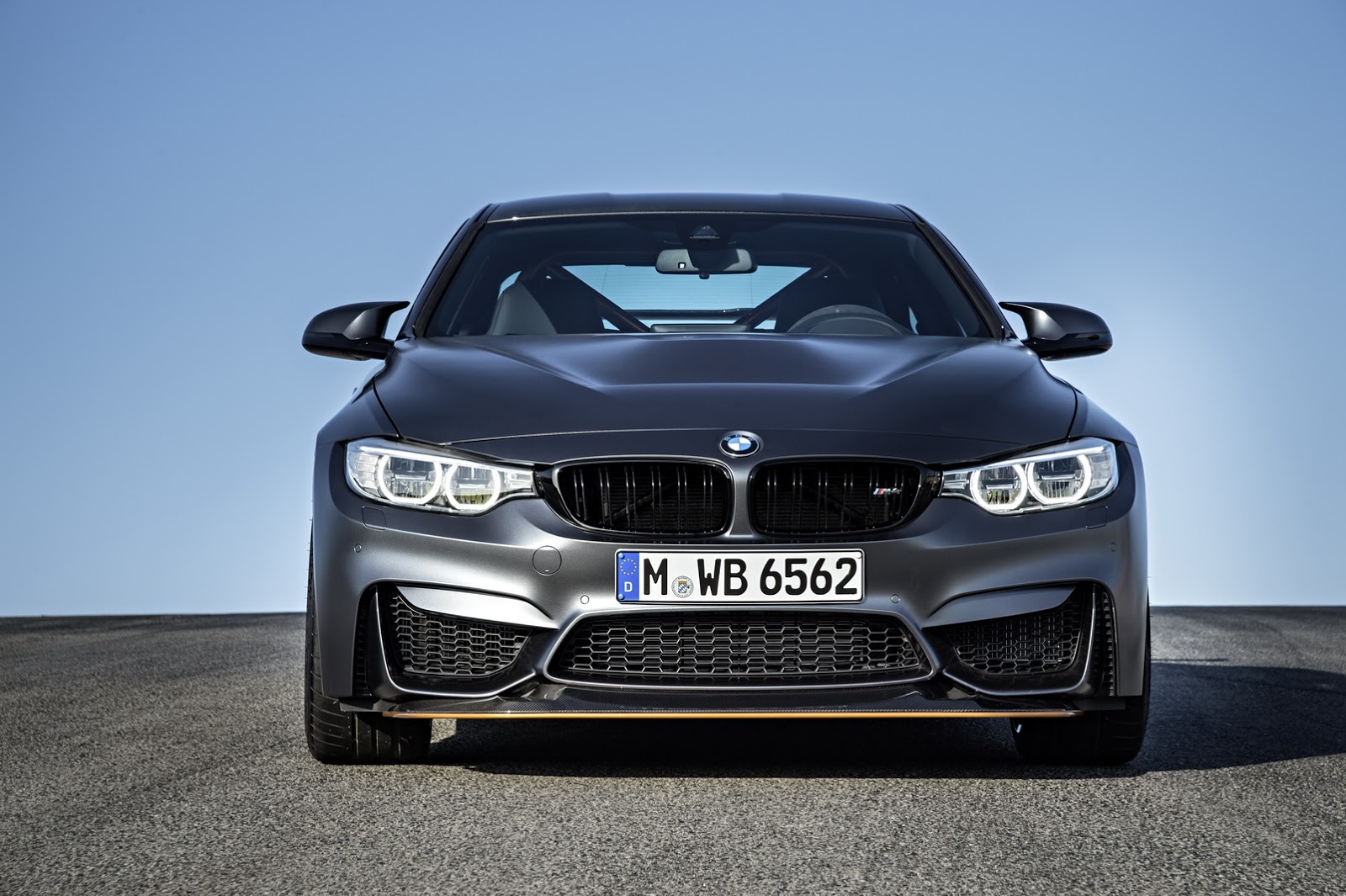 2016 BMW M4 GTS: Daha Fazla Güç, Daha Az Ağırlık