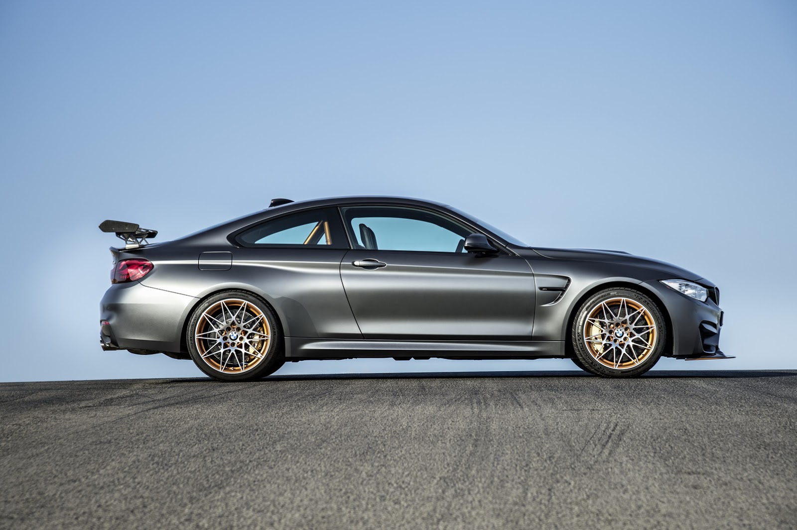 2016 BMW M4 GTS: Daha Fazla Güç, Daha Az Ağırlık