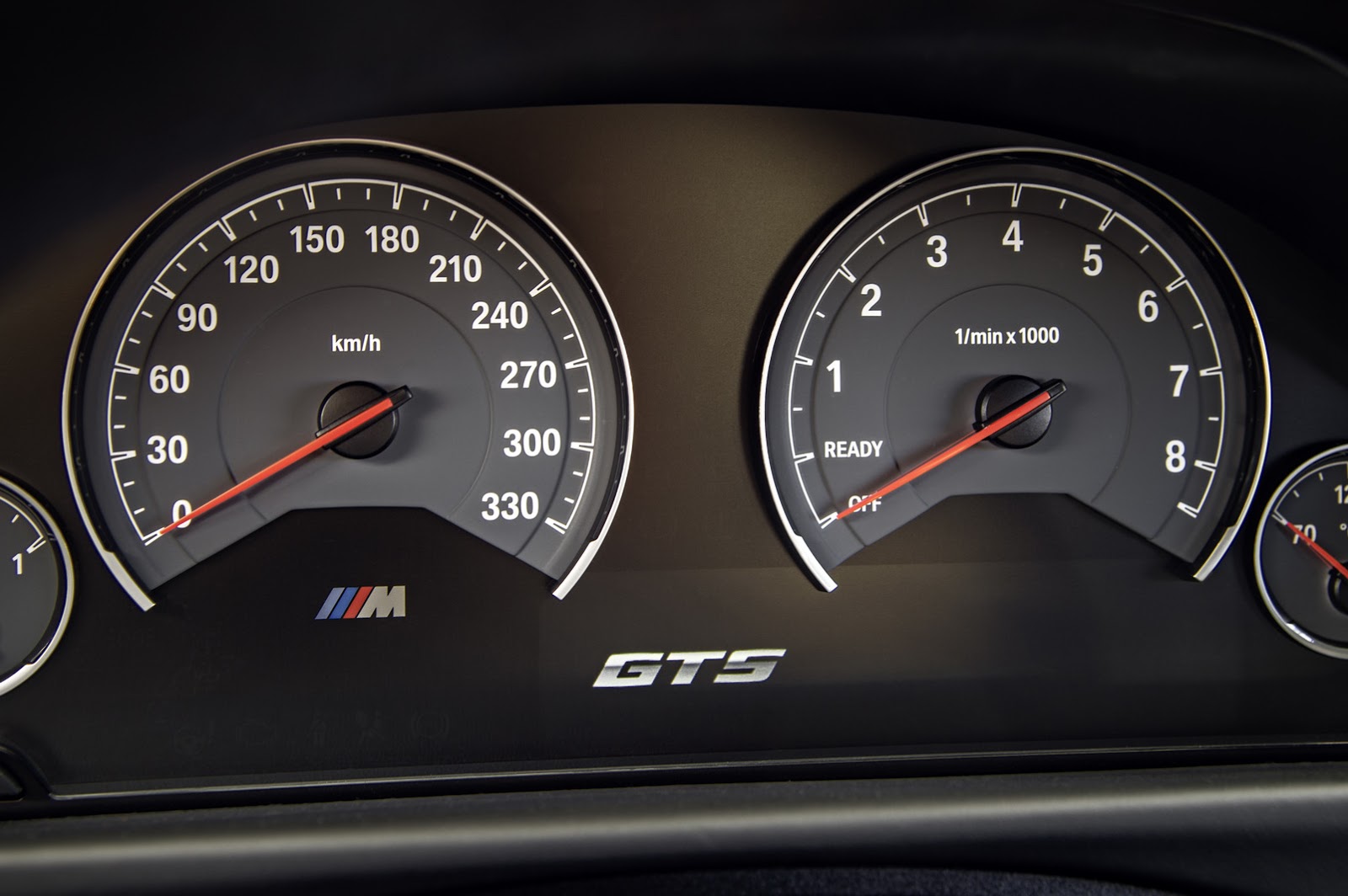 2016 BMW M4 GTS: Daha Fazla Güç, Daha Az Ağırlık