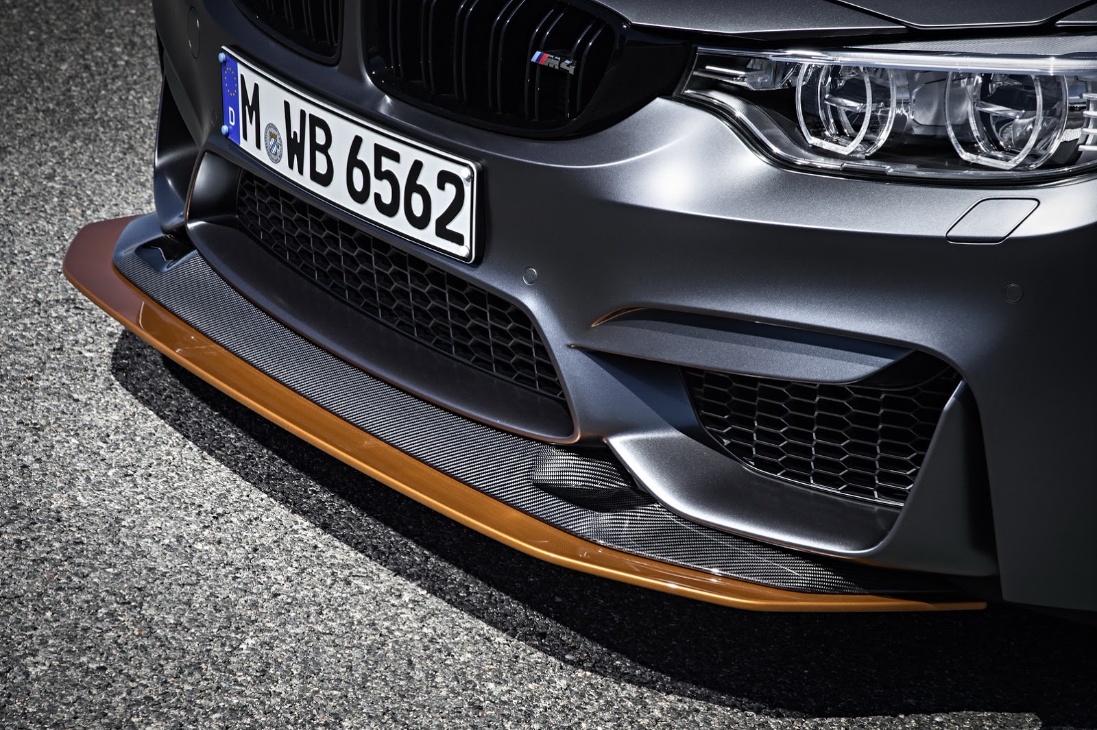 2016 BMW M4 GTS: Daha Fazla Güç, Daha Az Ağırlık