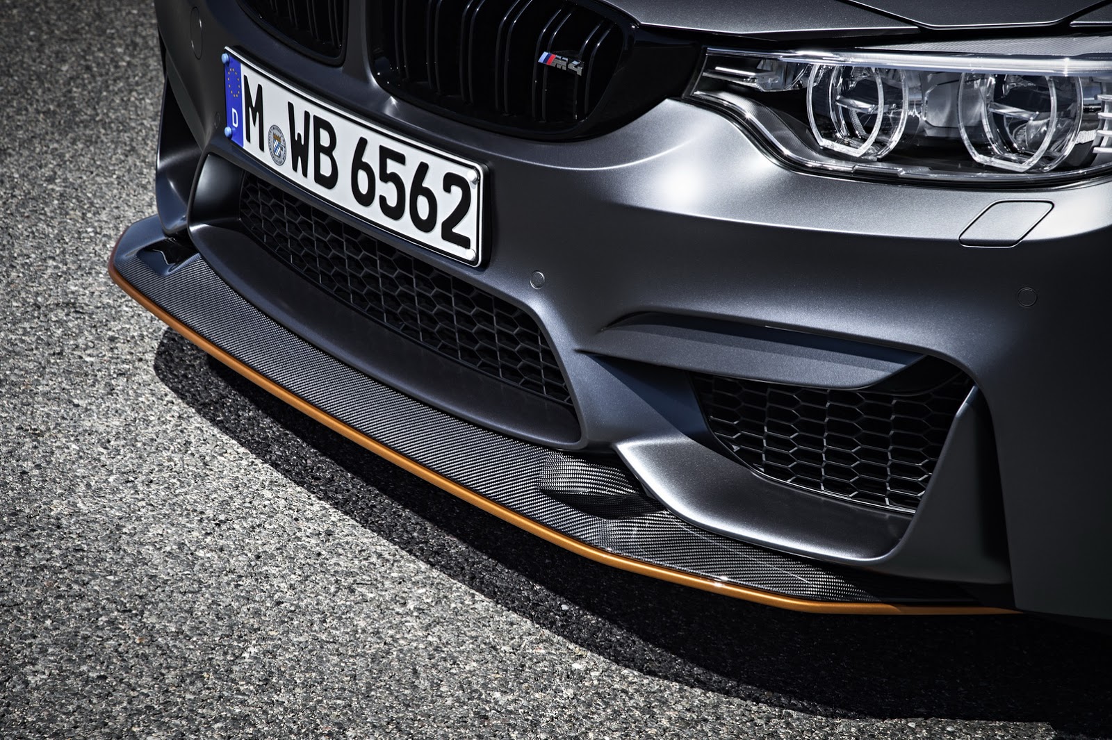 2016 BMW M4 GTS: Daha Fazla Güç, Daha Az Ağırlık