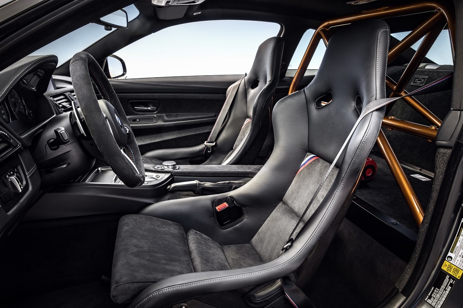 2016 BMW M4 GTS: Daha Fazla Güç, Daha Az Ağırlık