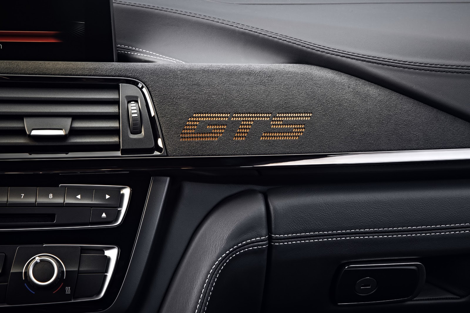 2016 BMW M4 GTS: Daha Fazla Güç, Daha Az Ağırlık