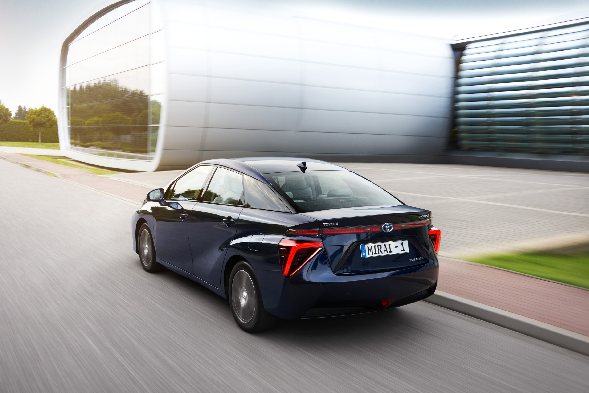 Toyota Mirai Avrupa Yollarında Kendini Gösteriyor