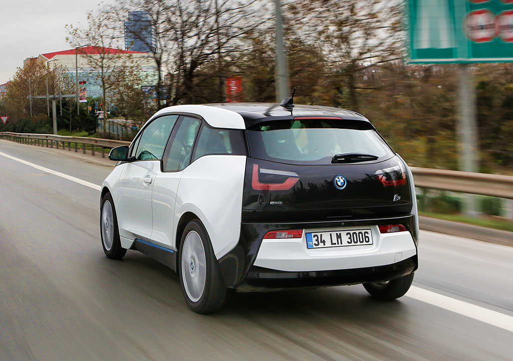 BMW i3 Modelinin Performans ve Test Sürüşü