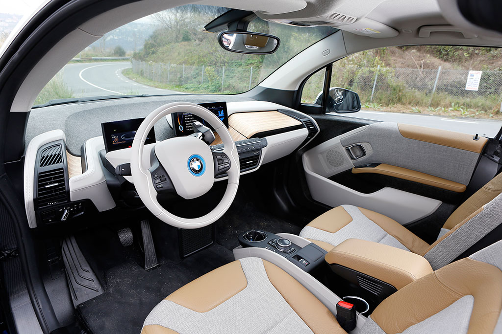 BMW i3 Modelinin Performans ve Test Sürüşü