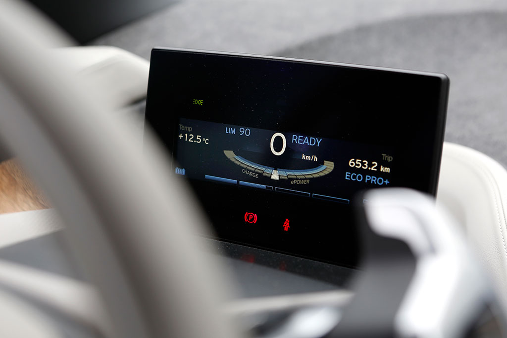 BMW i3 Modelinin Performans ve Test Sürüşü