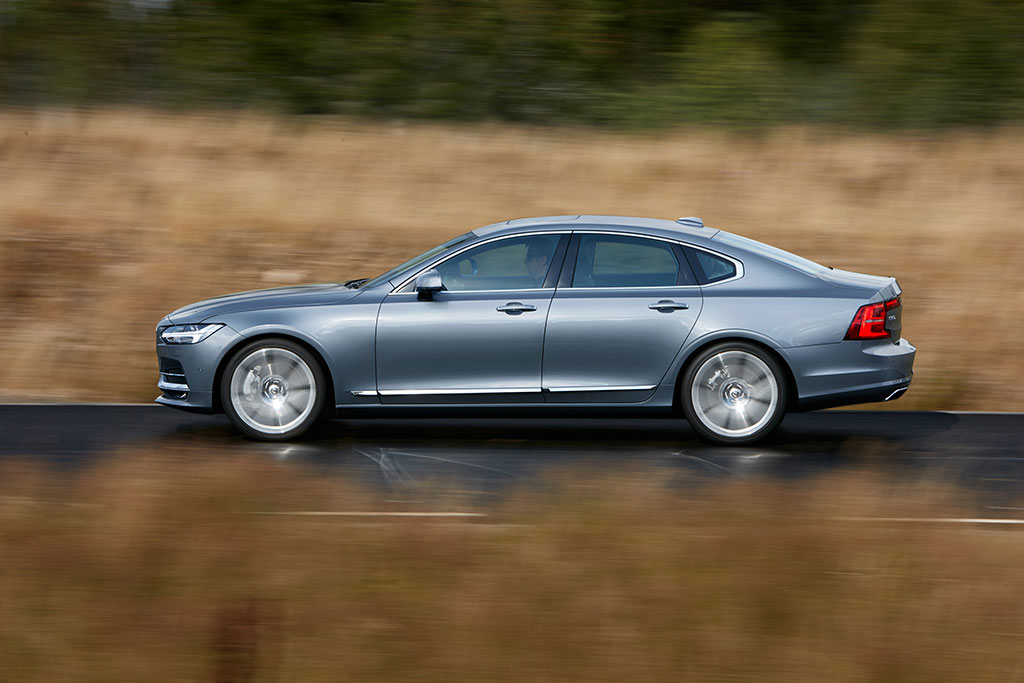 Volvo S90 Sedan Sınıfındaki İddiasını Arttırıyor