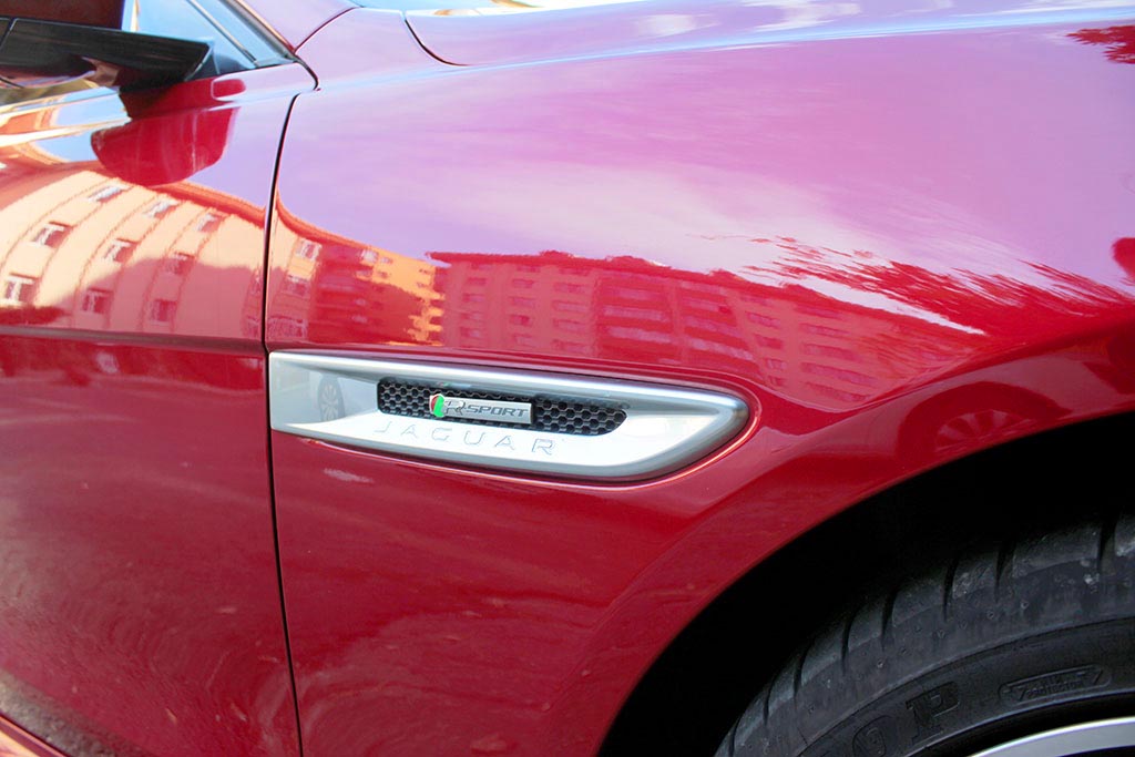 Dengeleri Değiştirecek Jaguar XE Test Sürüşü