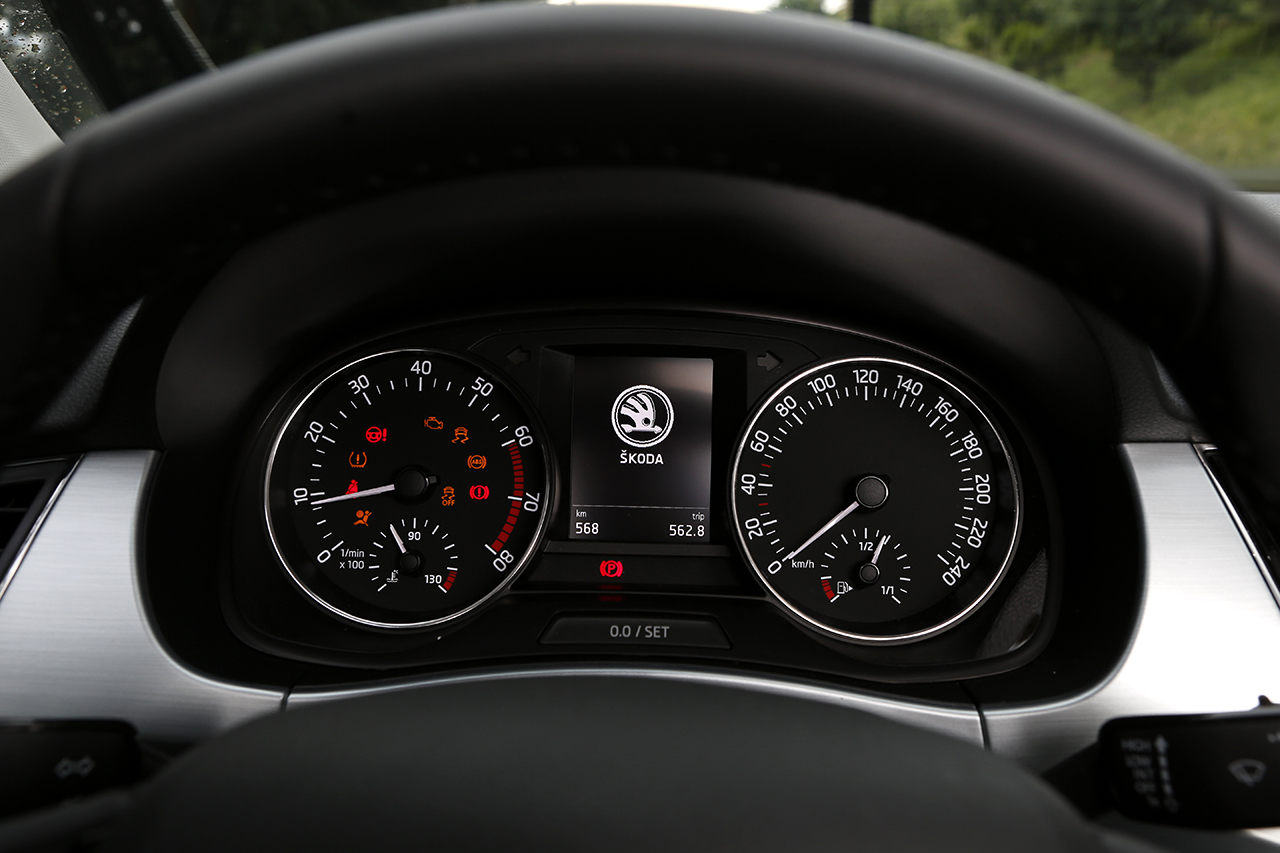 Skoda Fabia 1.2 TSI DSG Test Sürüşü