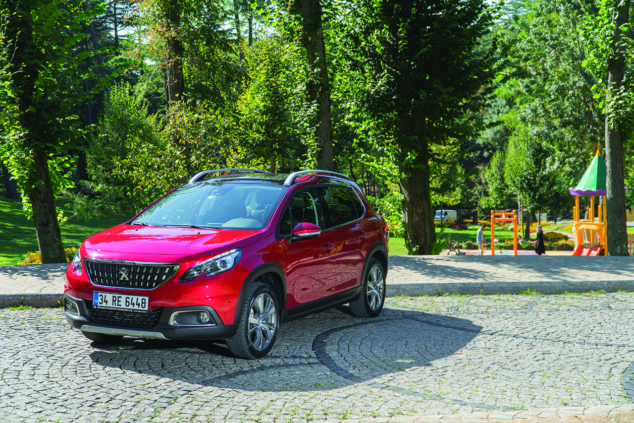Peugeot 2008 1.2 Puretech otomatik test sürüşü