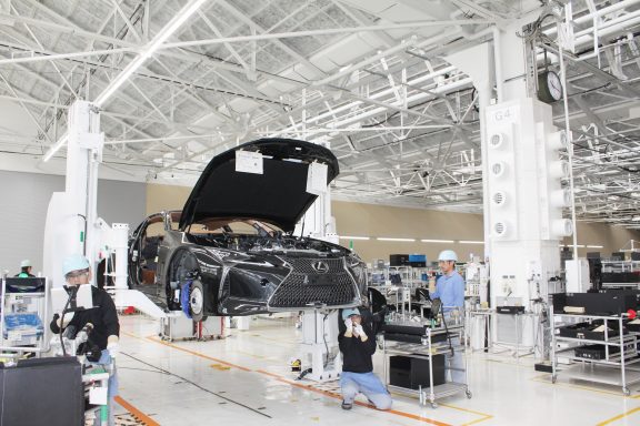 Lexus'un Süper Coupe'si LC'nin üretimi başladı