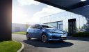 Toyota Auris Hybrid Türkiye'de satışa sunuldu. İşte fiyatlar...