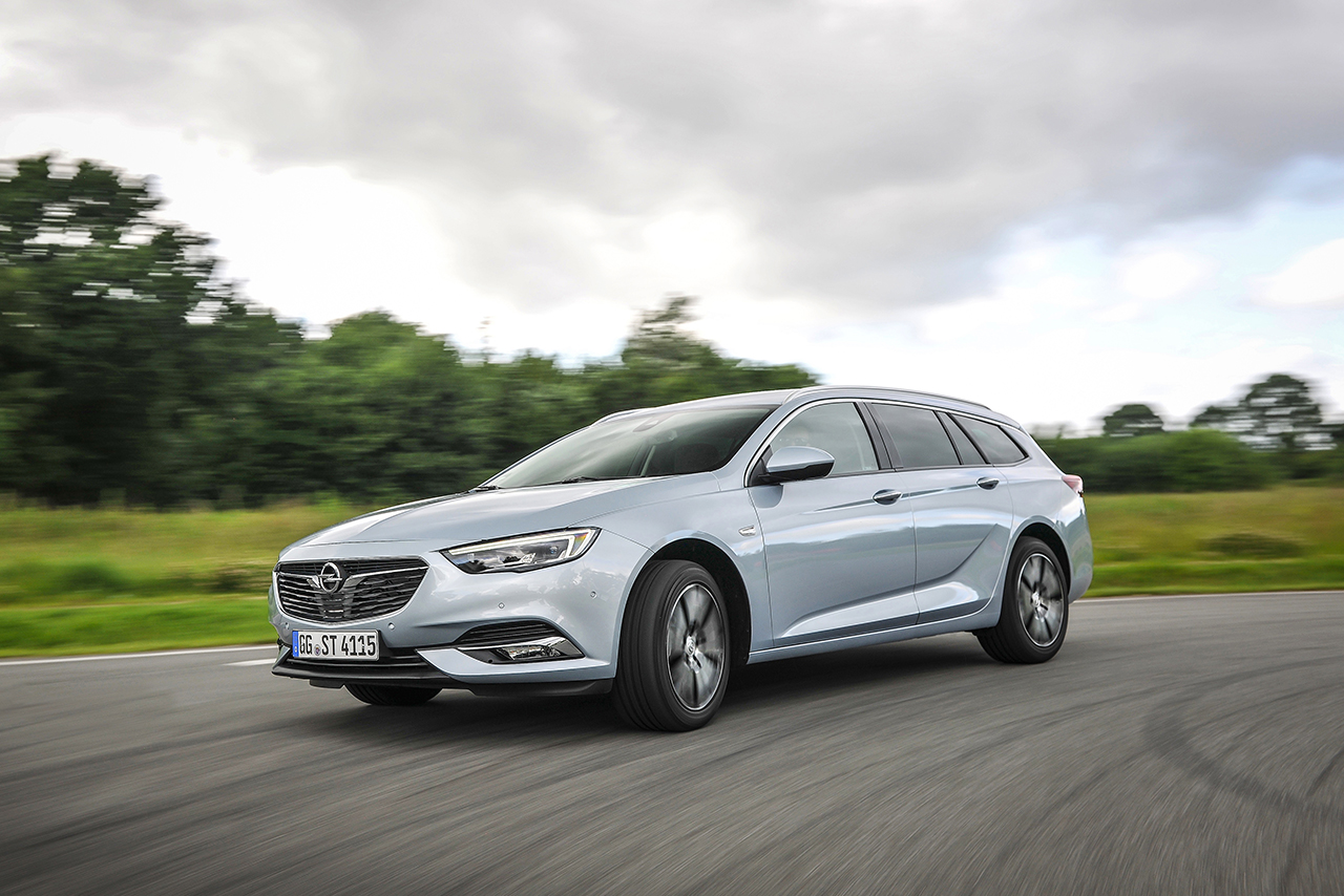 Yeni Opel Insignia Sports Tourer tanıtıldı