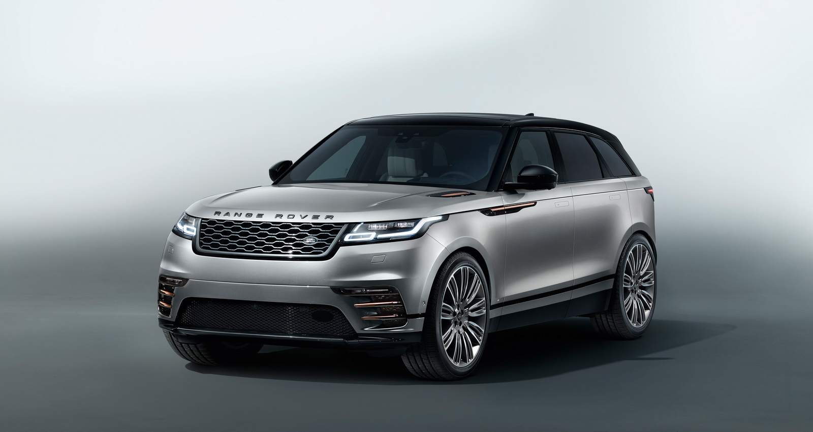 Range Rover Velar 2.0 lt turbo motorla sunulacak