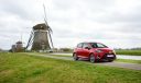 Yeni Toyota Yaris satışa sunuldu. İşte fiyatları...
