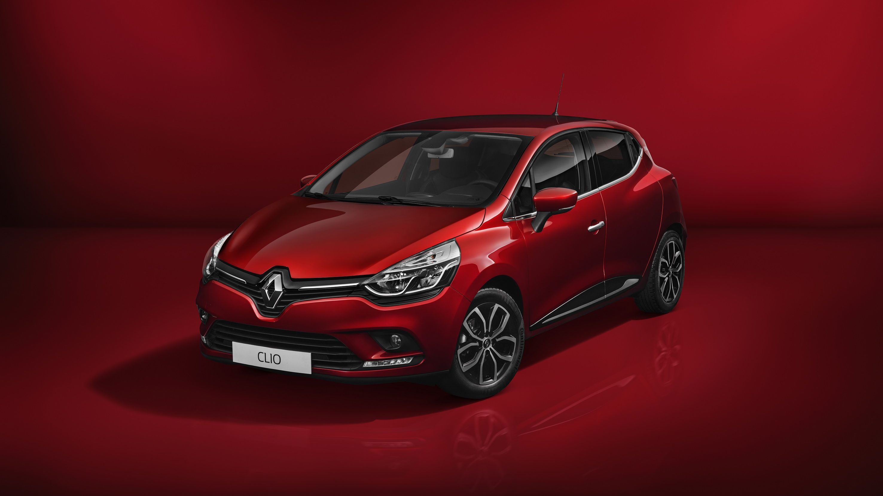 Renault’dan yeni bir özel seri: Clio Touch Chrome