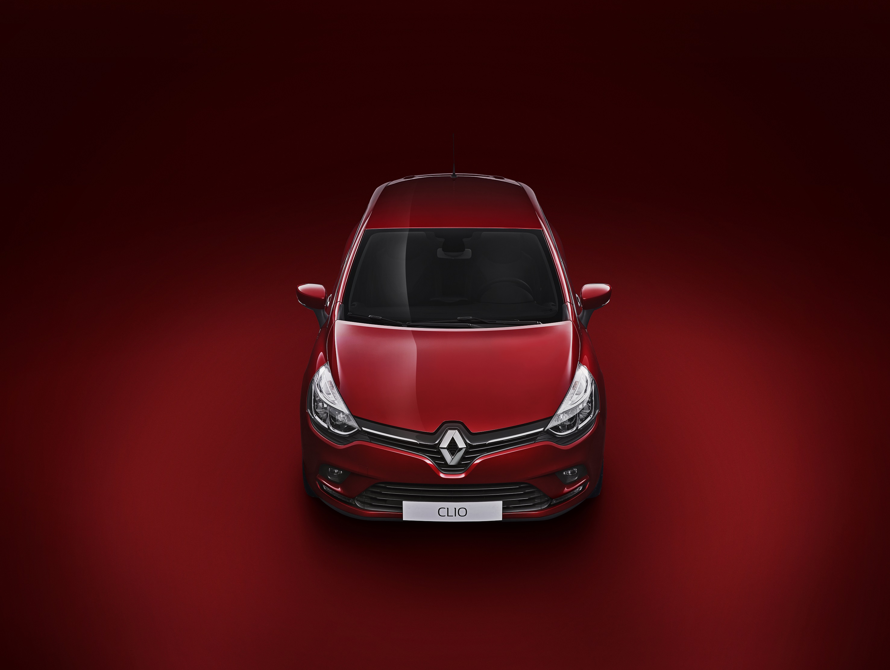 Renault’dan yeni bir özel seri: Clio Touch Chrome