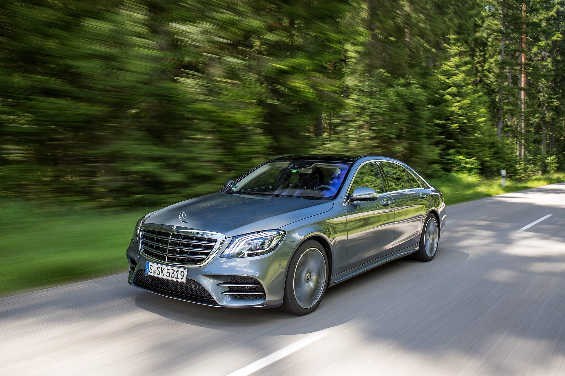 Yenilenen Mercedes-Benz S-Serisi verimliliği ve konforluyla otomobilde yeni çıtayı belirliyor