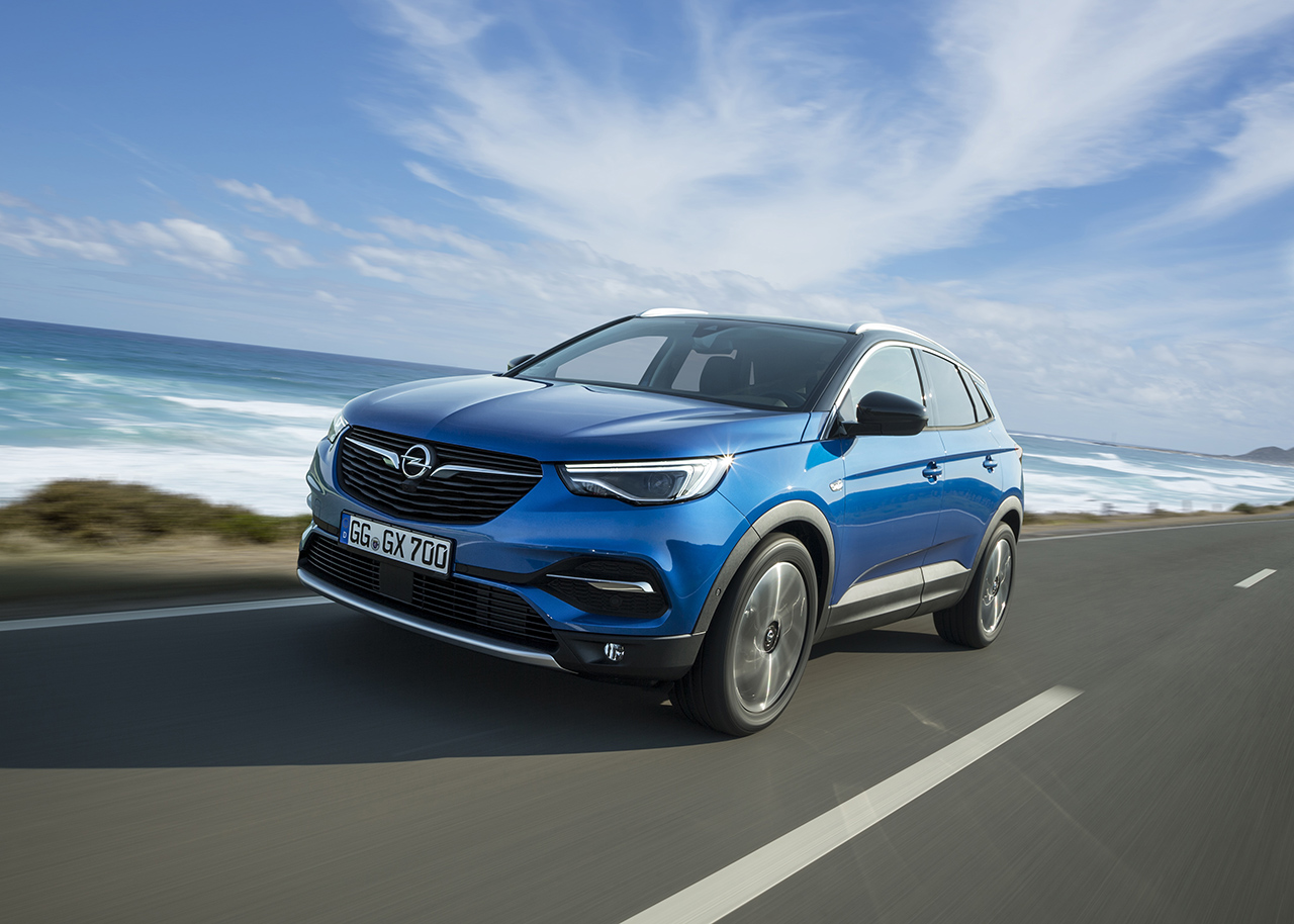 Opel'in yeni SUV'u Grandland X tanıtıldı
