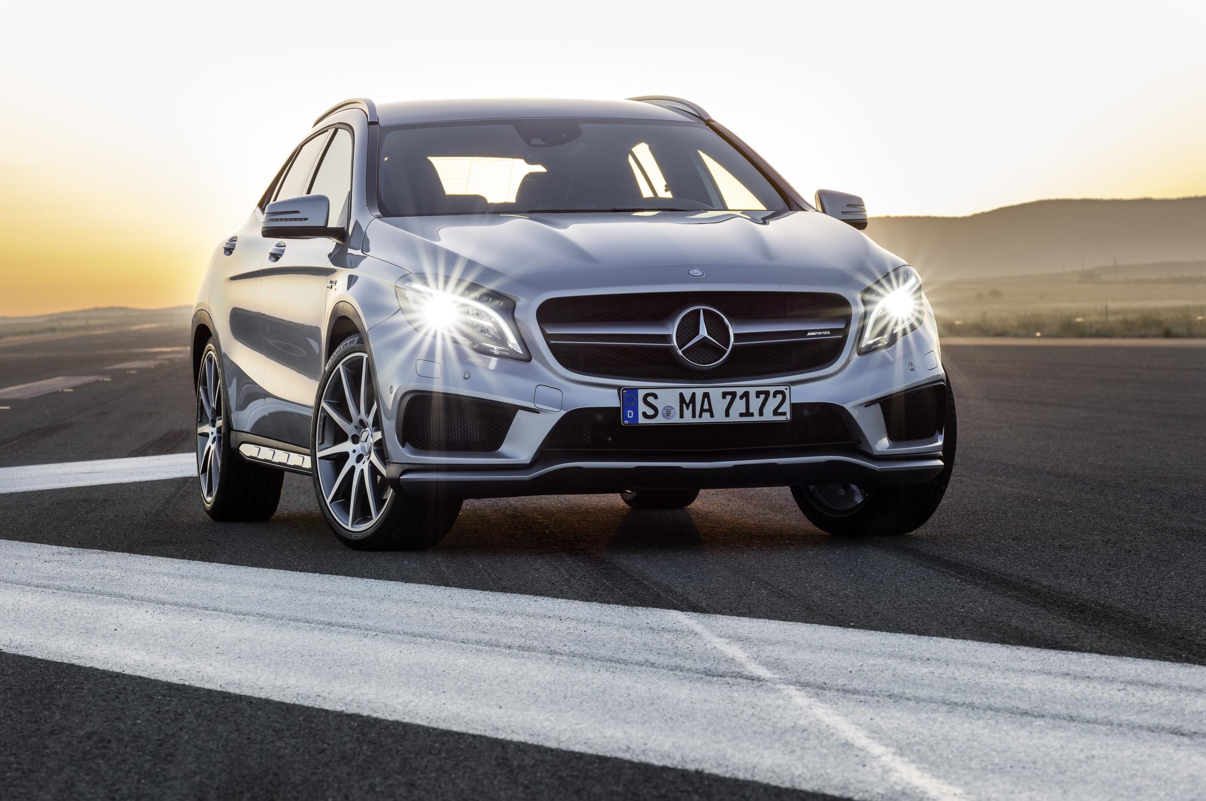 TEST: Mercedes-Benz GLA45 AMG (2014)