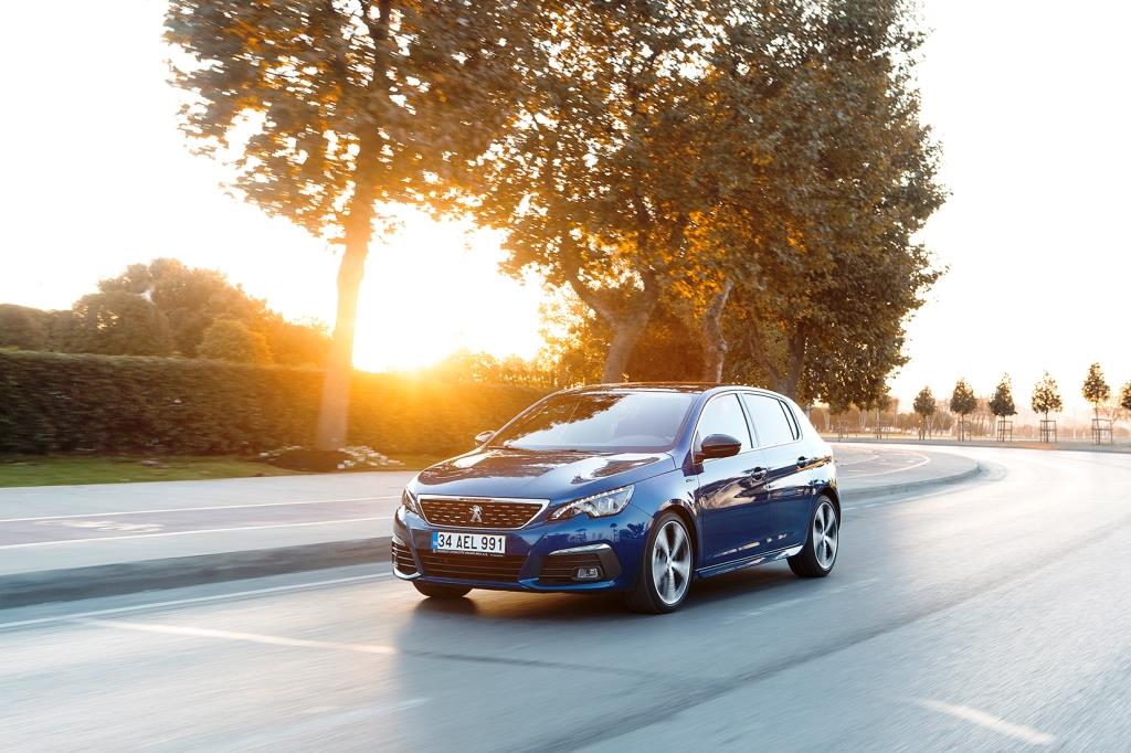 Yeni Peugeot 308 teknolojik özellikleriyle satışa sunuldu