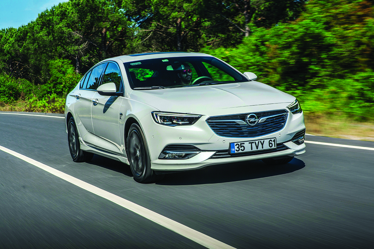 TEST: Opel Insignia 1.6 CDTI AT