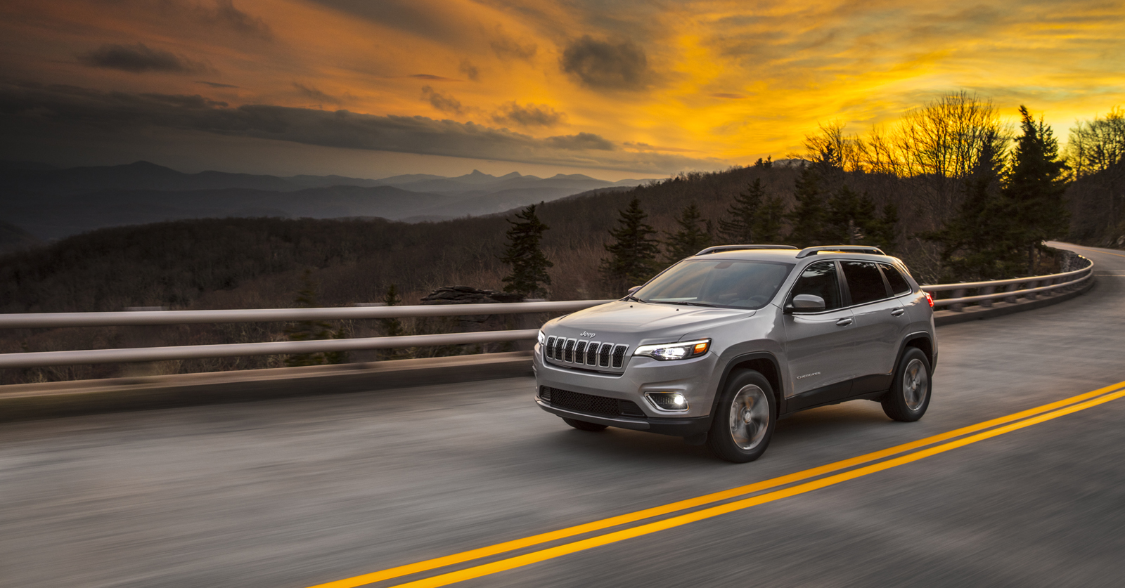 2019 Jeep Cherokee'nin fotoğrafları yayınlandı