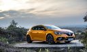 Renault Megane R.S. her zamankinden daha iddialı olarak geri döndü