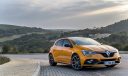 Renault Megane R.S. her zamankinden daha iddialı olarak geri döndü
