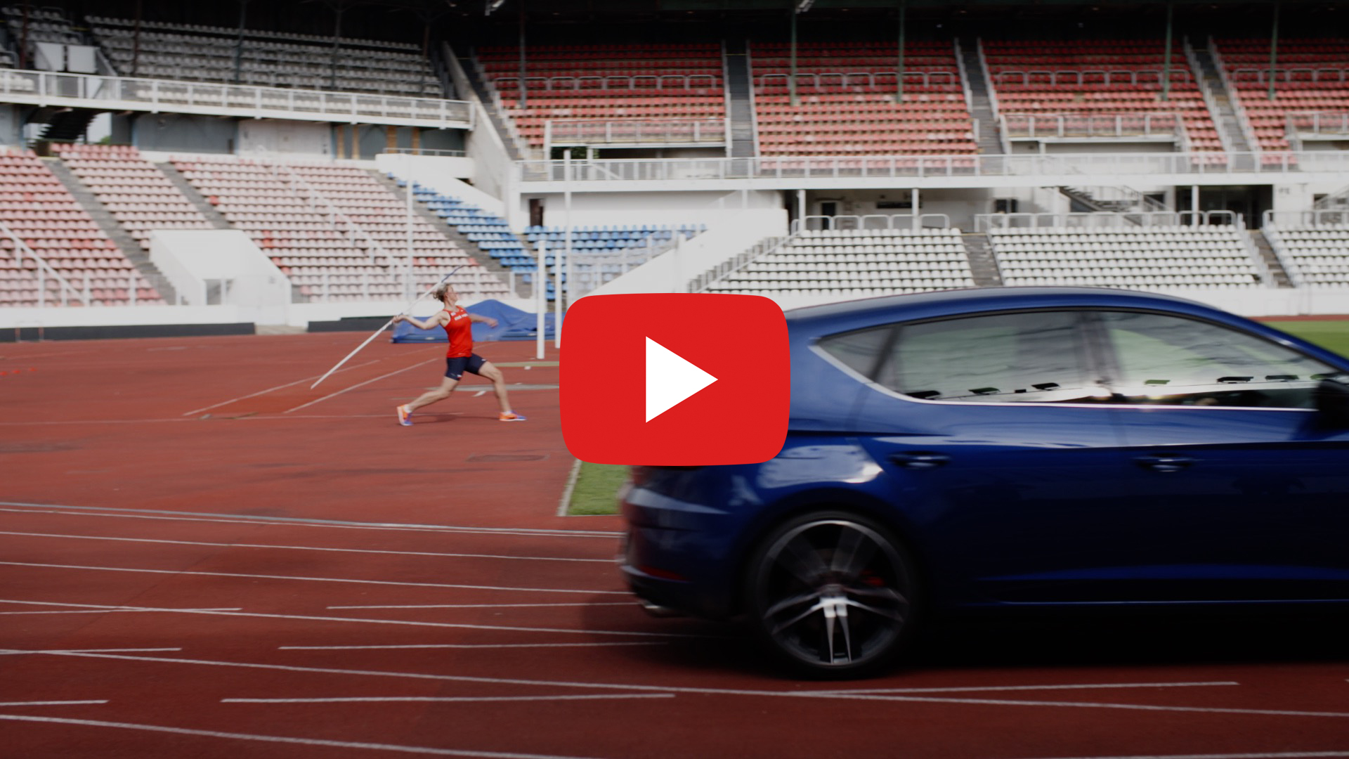 SEAT Leon Cupra cirit atma sporcusuna karşı
