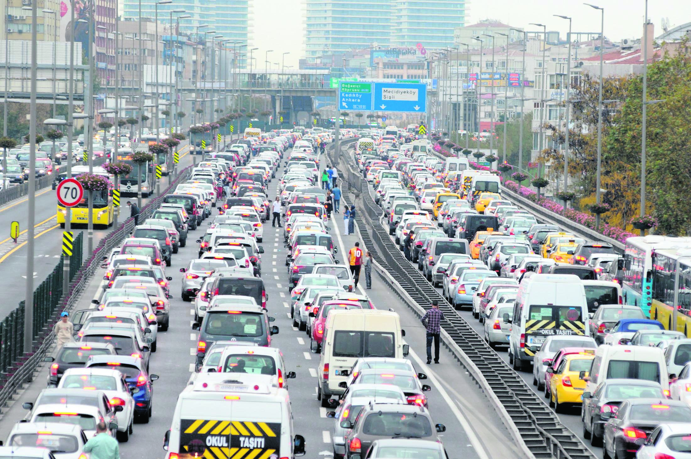 Türkiye’de trafiğe kayıtlı araç sayısı  22 milyon'a yükseldi
