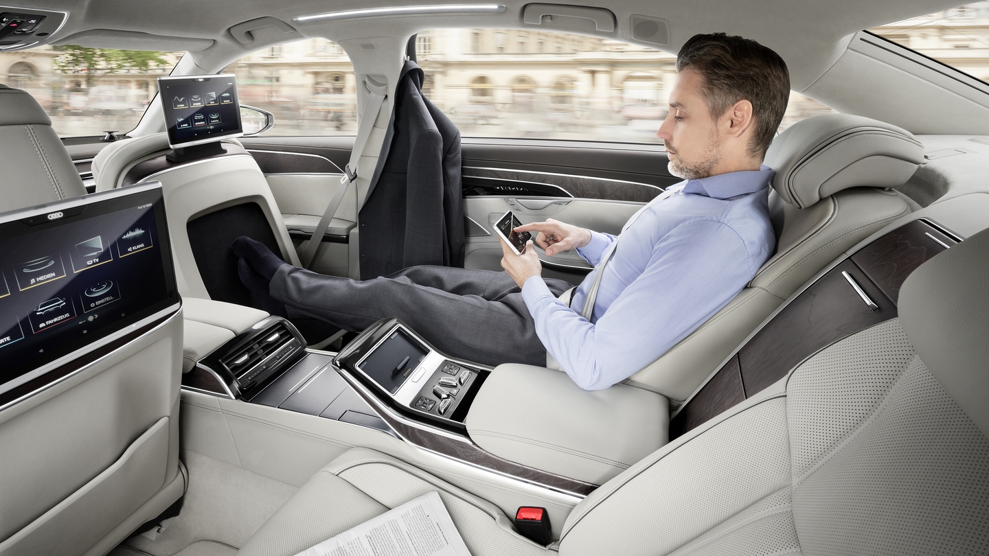 Yeni Audi A8’in tüm kontrolleri parmaklarınızın ucunda