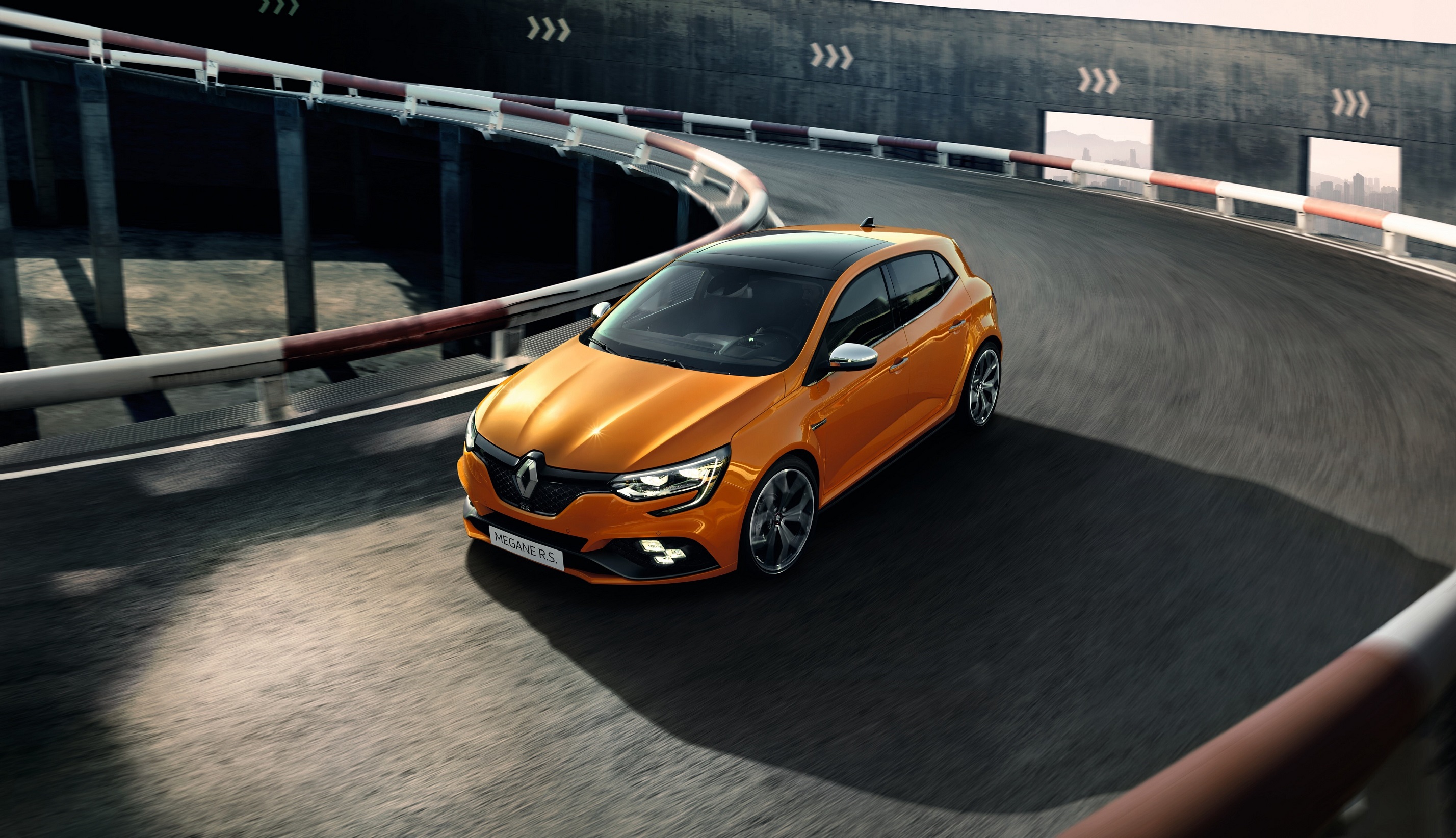 Renault Sport imzalı Megane R.S. ve Clio R.S. yenilendi