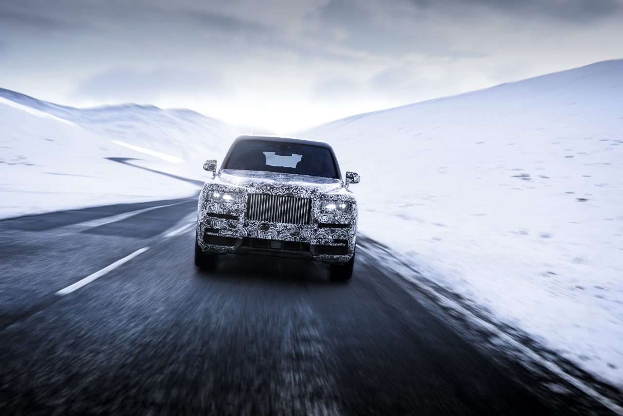 Süper lüks SUV rüzgarına Rolls Royce'da Cullinan ile katılıyor