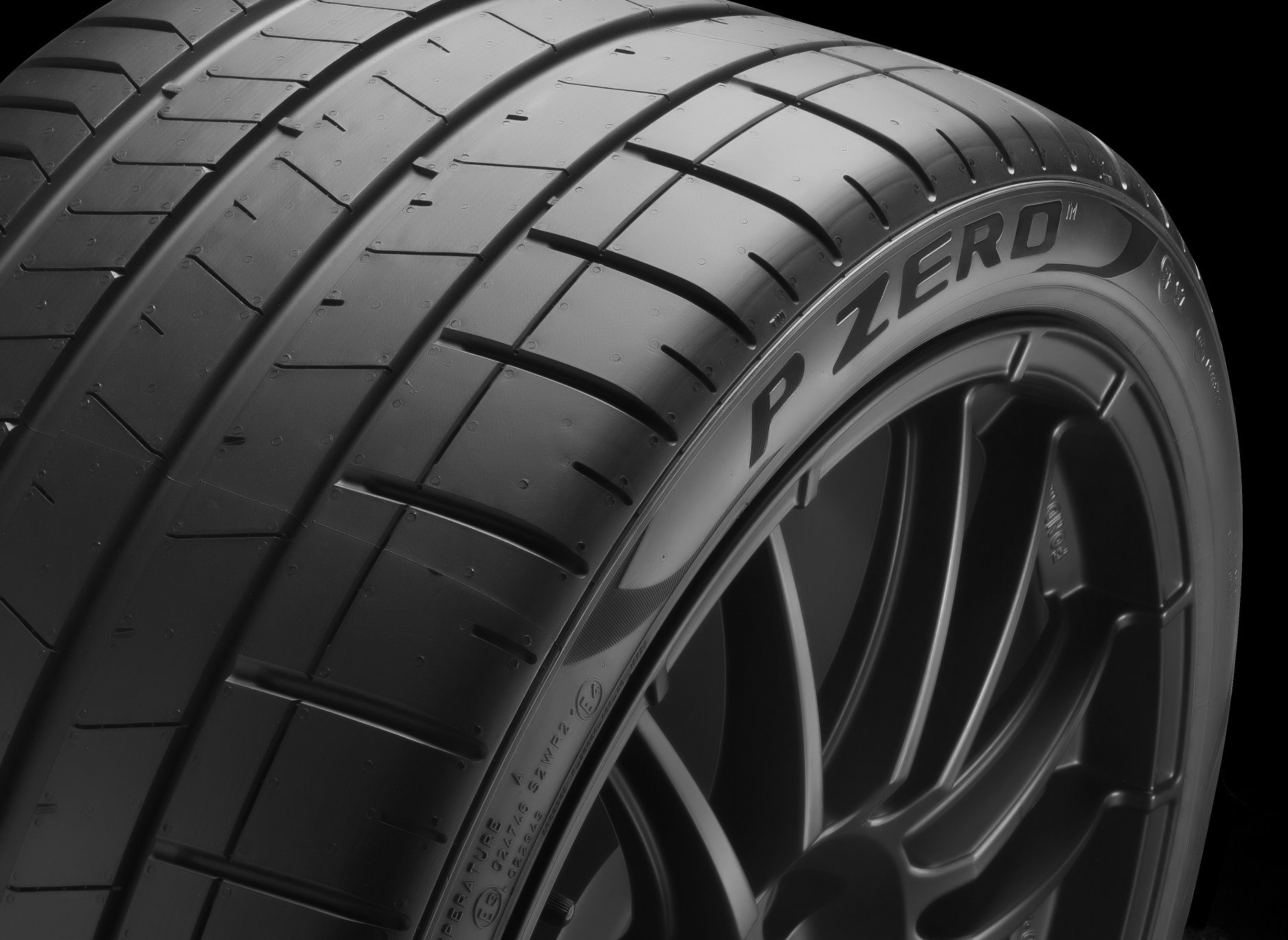 Pirelli'den lastik alana 200 TL'lik yakıt bedava