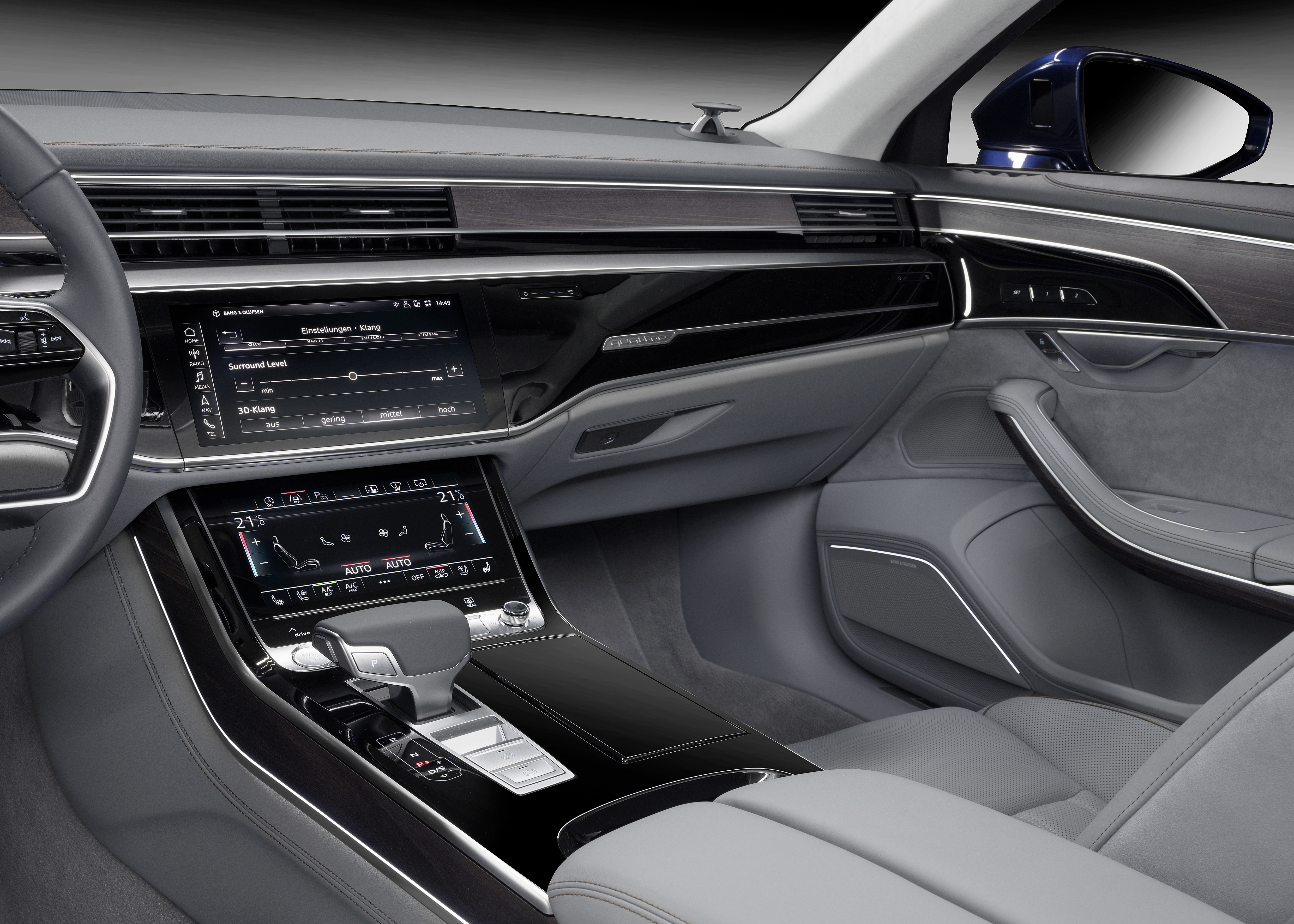 Audi A8'de 23 hoparlörlü müzik keyfi