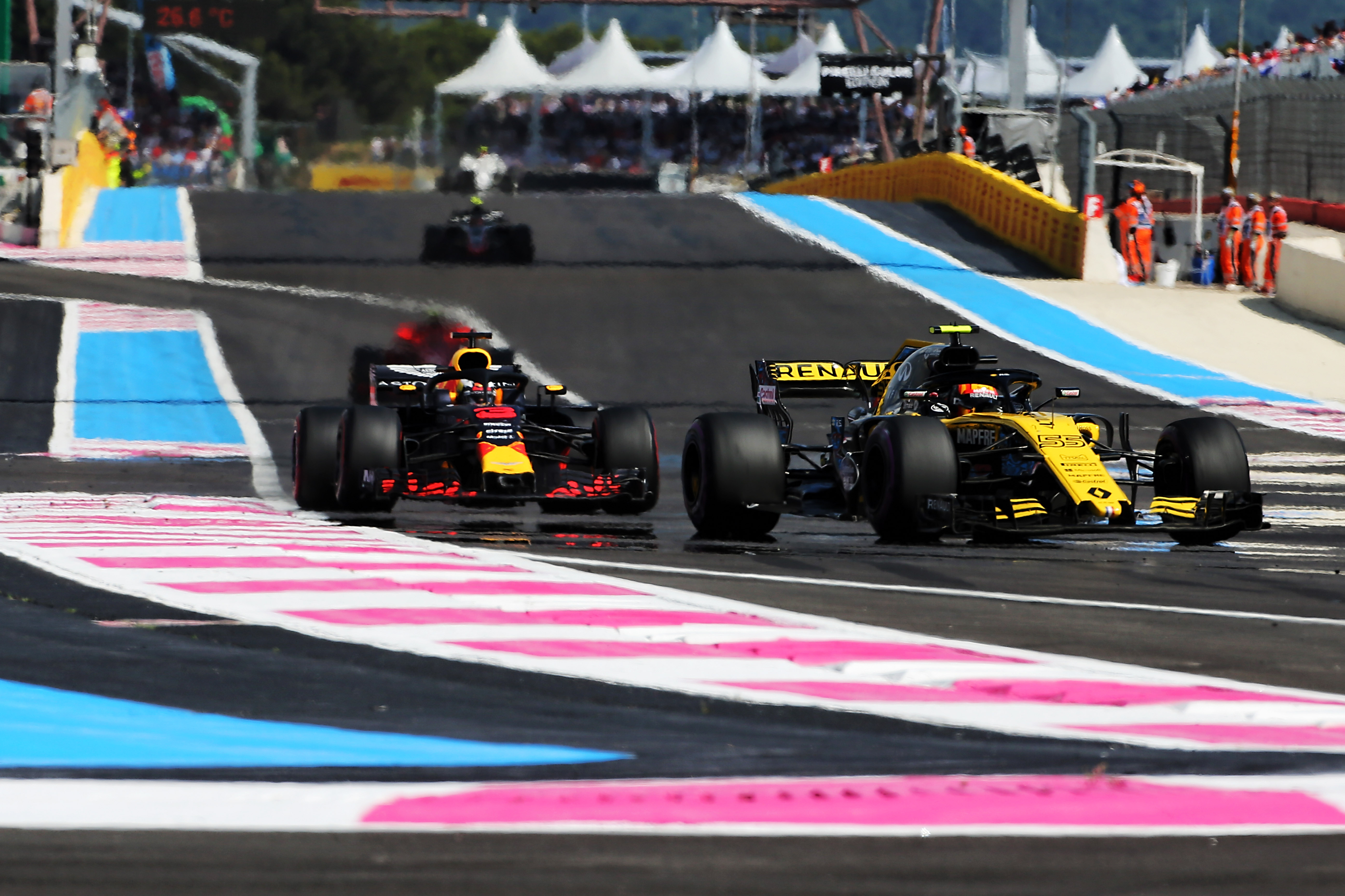 Renault F1 takımı Fransa'dan puanla döndü
