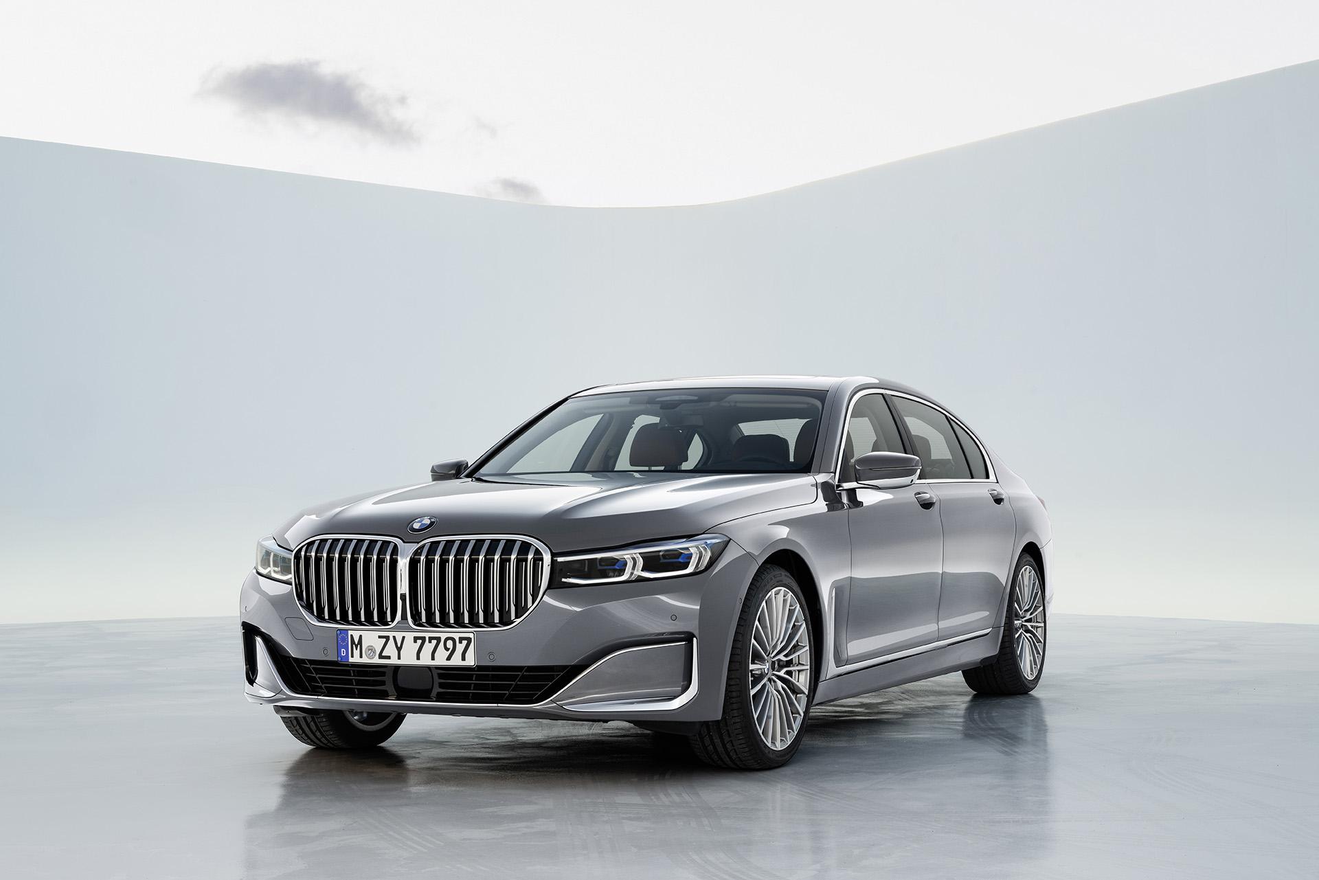 BMW'nin amiral gemisi 7 Serisi (2019) yenilendi