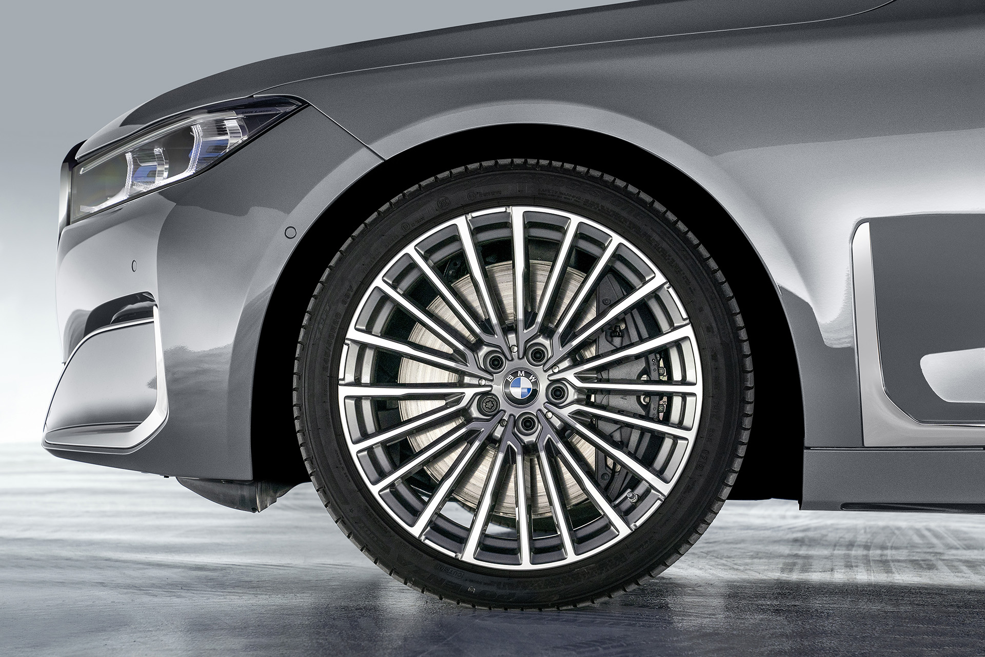 BMW'nin amiral gemisi 7 Serisi (2019) yenilendi