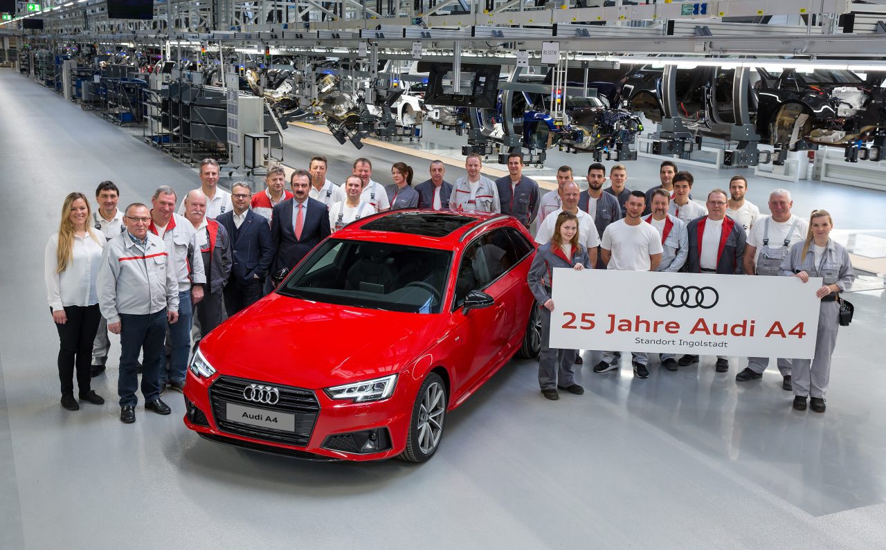 Audi A4 25.yaşında