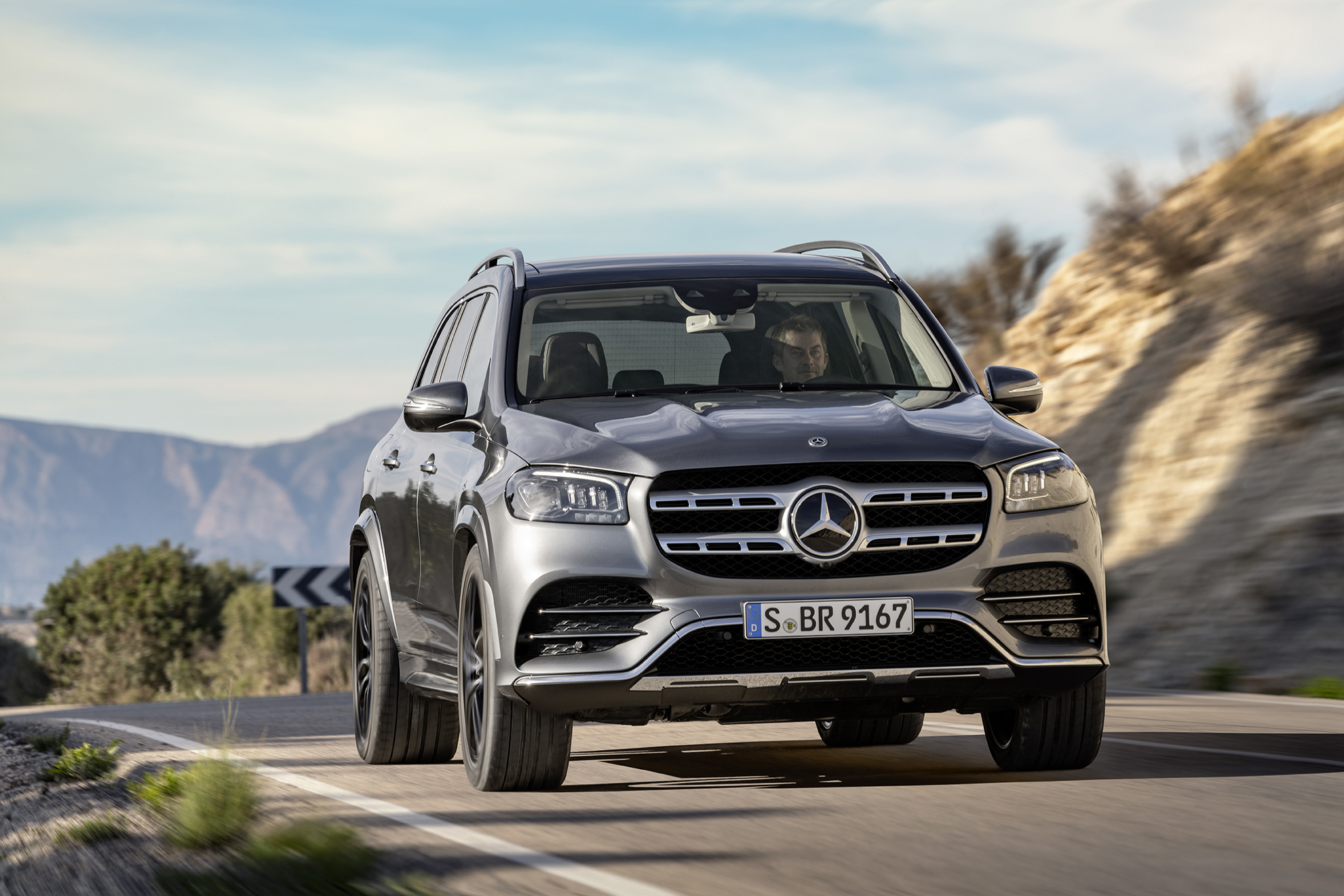 Der neue Mercedes-Benz GLS: Die S-Klasse unter den SUVThe new Mercedes-Benz GLS: The S-Class of SUVs