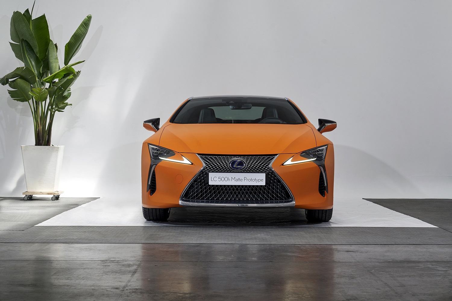 LEXUS LC 500H konsepti ortaya çıktı