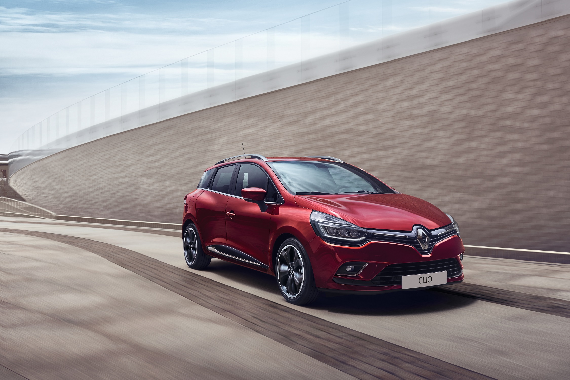 Renault’dan 36 bin TL peşinat ve 1.500 TL’den başlayan taksit fırsatı