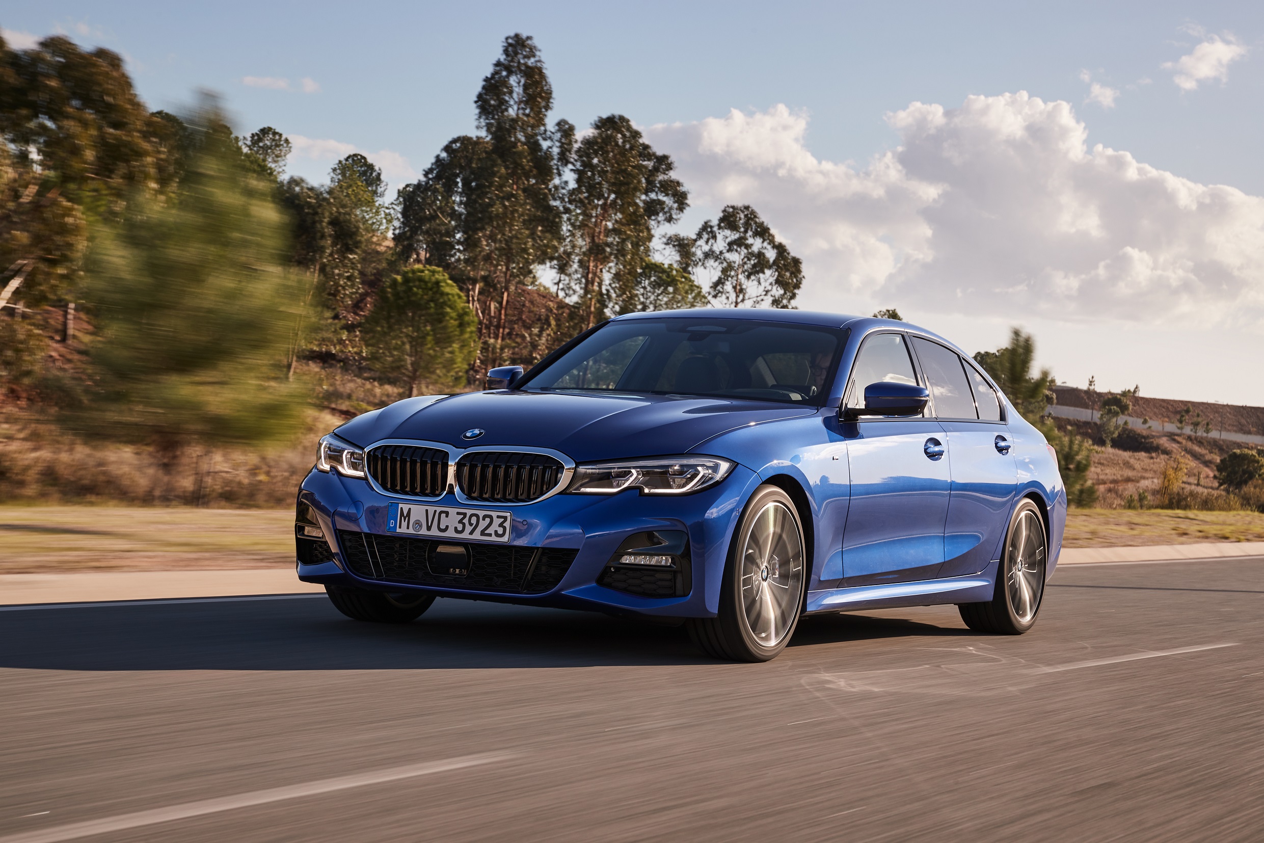 Yeni BMW 3 Serisi satışa sunuldu. İşte fiyatı!