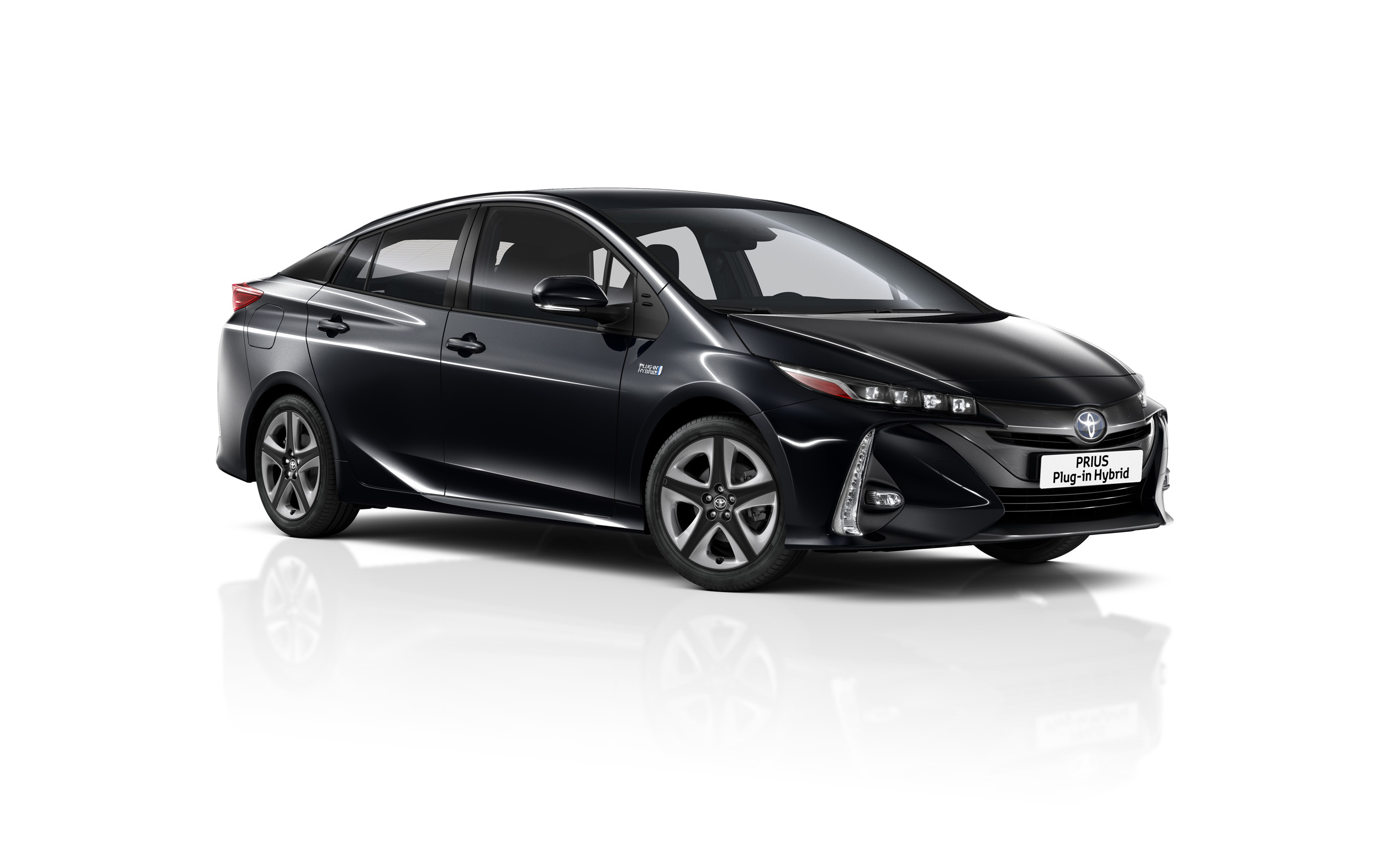 Yenilenen Toyota Prius Plug-in Hybrid (1)