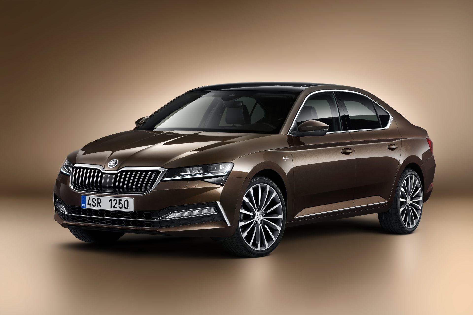 Yeni Skoda Superb 2020 Türkiye'de. İşte fiyatlar!